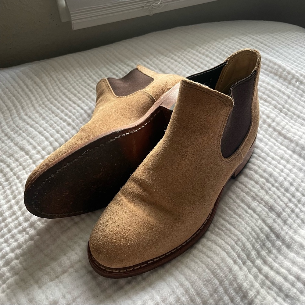 Redwing Heritage Women’s Low Chelsea Size 7B 3460 Carol Sand Mohave